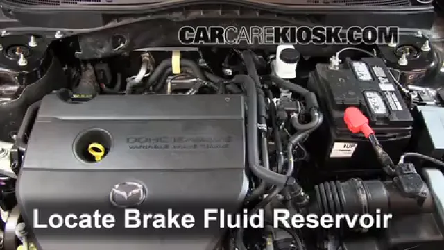 2012 Mazda 6 i 2.5L 4 Cyl. Liquide de frein Ajouter du liquide